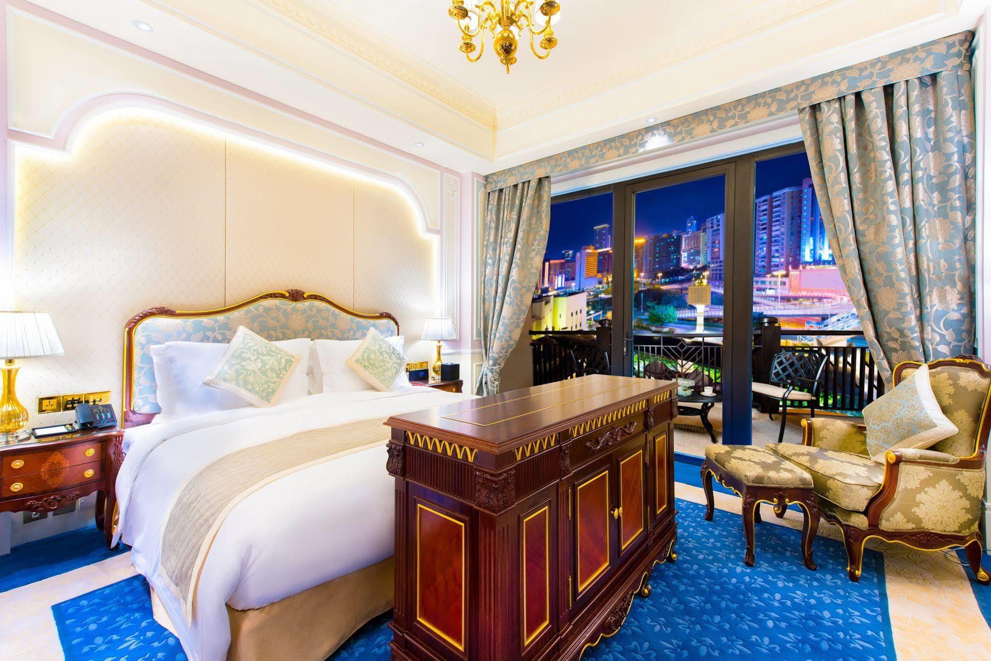 Hotel Legend Palace 5*
